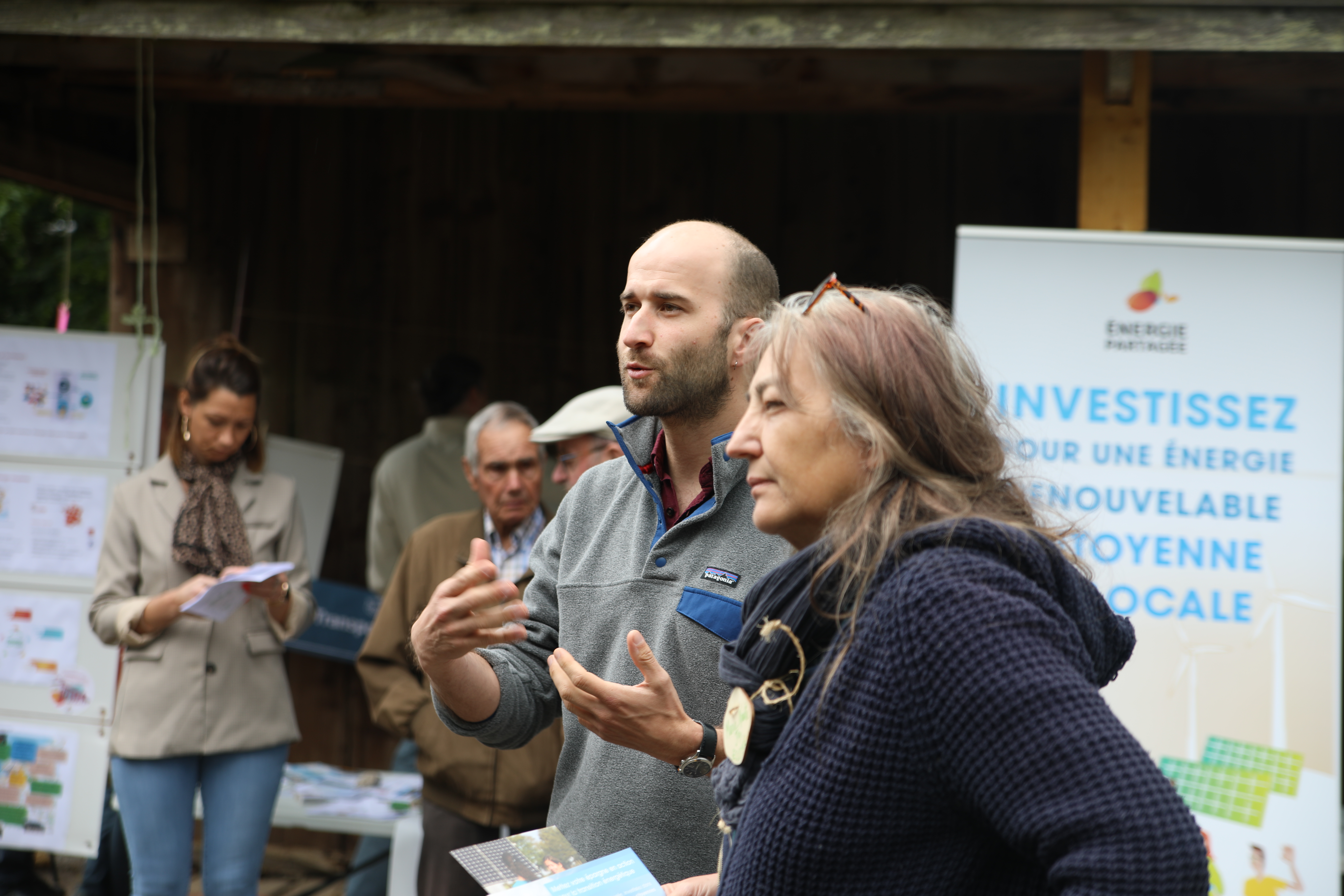 Marie-Noëlle Jay et Olivier François-Martin échangent autour des projets d'énergie citoyenne
