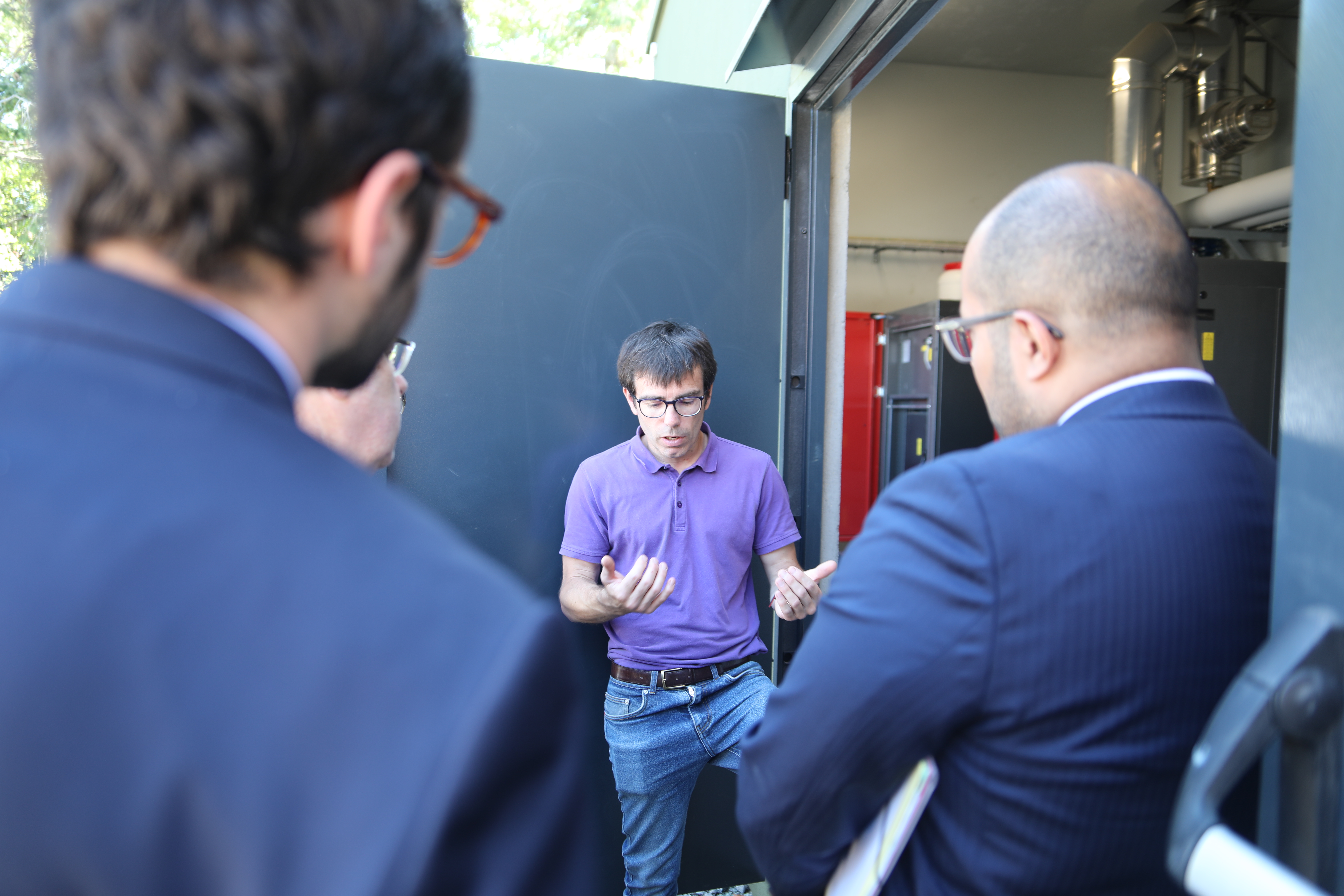 Frédéric Marie de la Coopérative IDEE pour la visite technique de la chaufferie des Moutiers-en-Cinglais